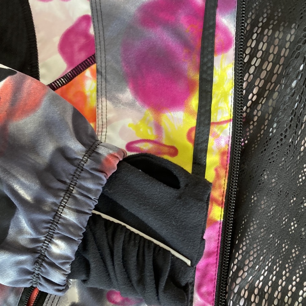 Lululemon jacket - Picture 7 of 7